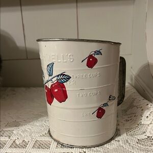Vintage Bromwell’s 3-Cup Measuring Flour Sifter - Tin Red Apple Design